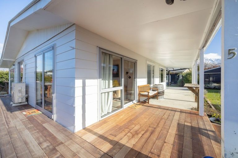 Photo of property in 5 Rata Street, Wanaka, 9305