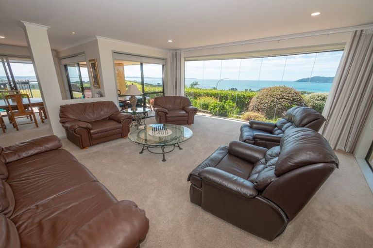 Photo of property in 11 Oden Hill, Coopers Beach, 0420