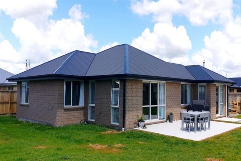 Photo of property in 15 Cressy Place, Darfield, 7510