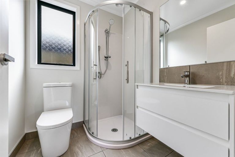 Photo of property in 73 Waruhia Crescent, Rototuna North, 3281