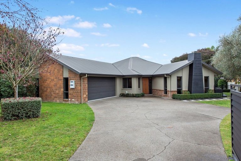 Photo of property in 10 Ravenscourt Place, Huntington, Hamilton, 3210