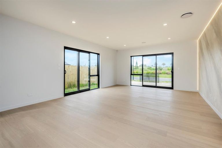 Photo of property in 2 Whawhaki Road, Beachlands, Auckland, 2018