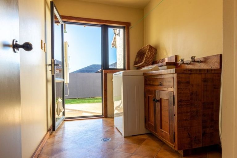 Photo of property in 21 Alba Place, Cambridge, 3434