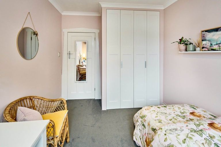 Photo of property in 292 The Parade, Island Bay, Wellington, 6023