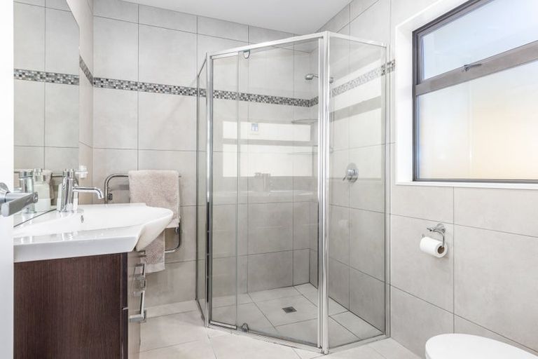 Photo of property in 12 Hulme Way, Raumati Beach, Paraparaumu, 5032