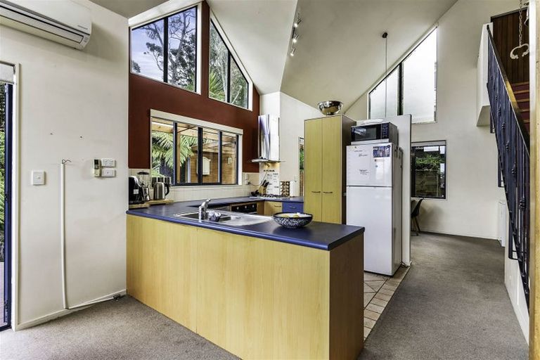 Photo of property in 2/66 Manuka Road, Glenfield, Auckland, 0629