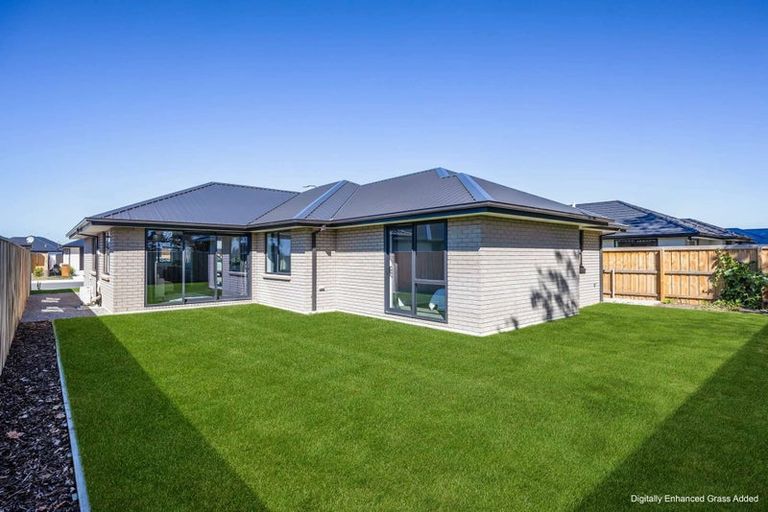 Photo of property in 27 Crossley Avenue, Woodend, 7610