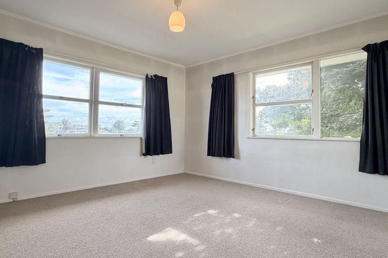 Photo of property in 46 Glendene Avenue, Glendene, Auckland, 0602