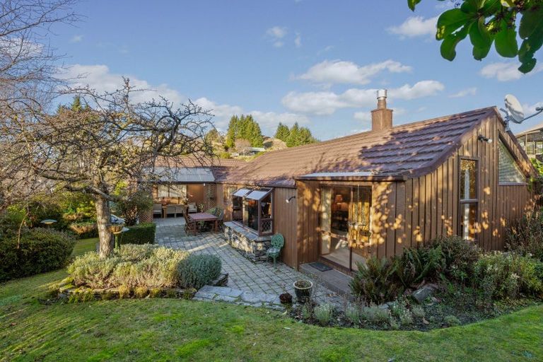 Photo of property in 180 Fernhill Road, Fernhill, Queenstown, 9300