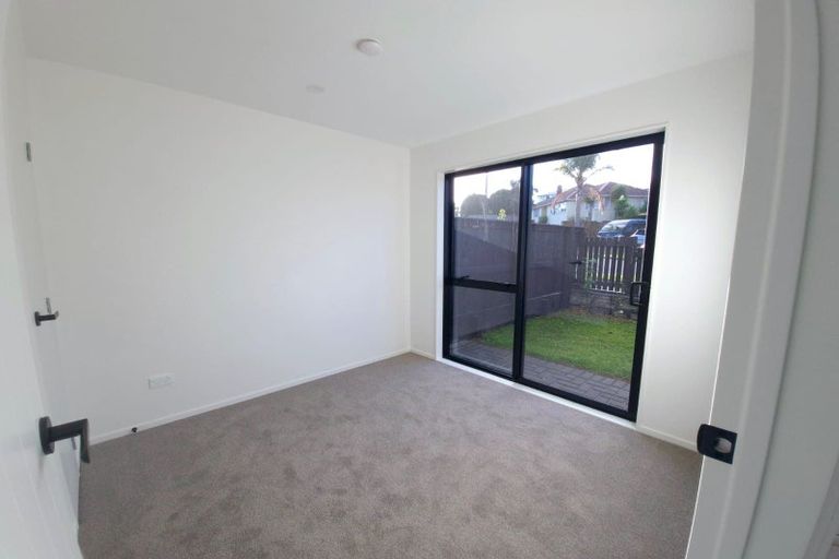 Photo of property in 2b Taratoa Street, Point England, Auckland, 1072