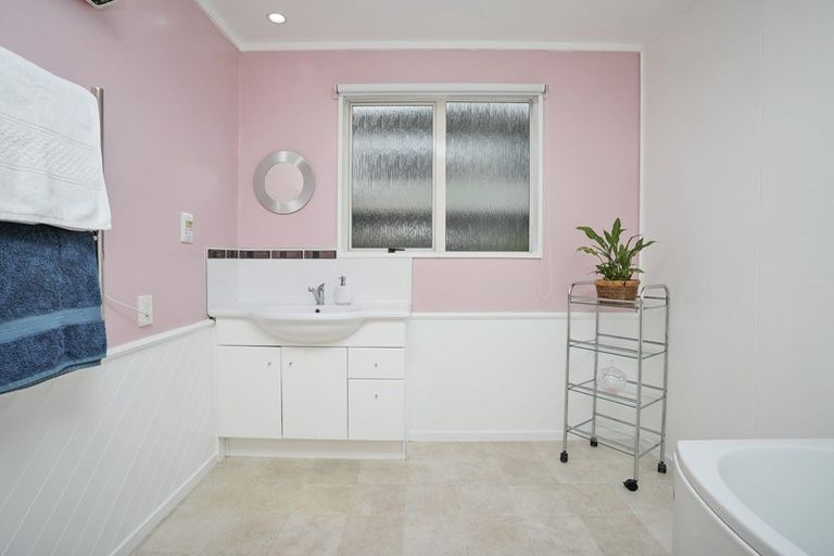 Photo of property in 48 Wye Street, Newfield, Invercargill, 9812