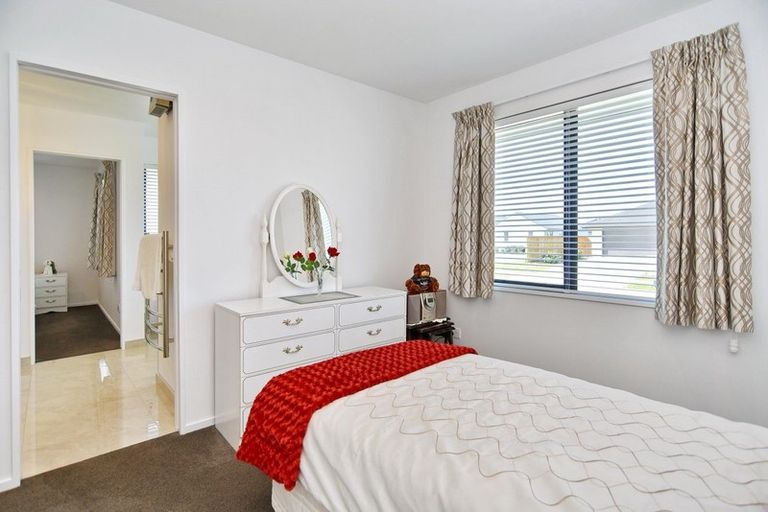 Photo of property in 1 Peter Place, Rangiora, 7400