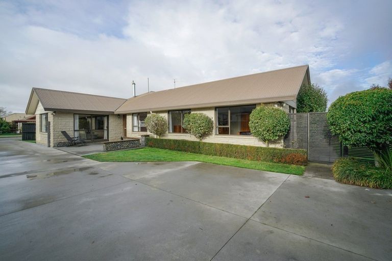 Photo of property in 23 Westfield Avenue, Templeton, Christchurch, 8042