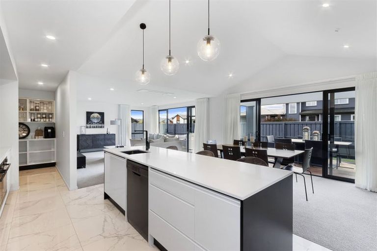 Photo of property in 215 Cavendish Road, Casebrook, Christchurch, 8051