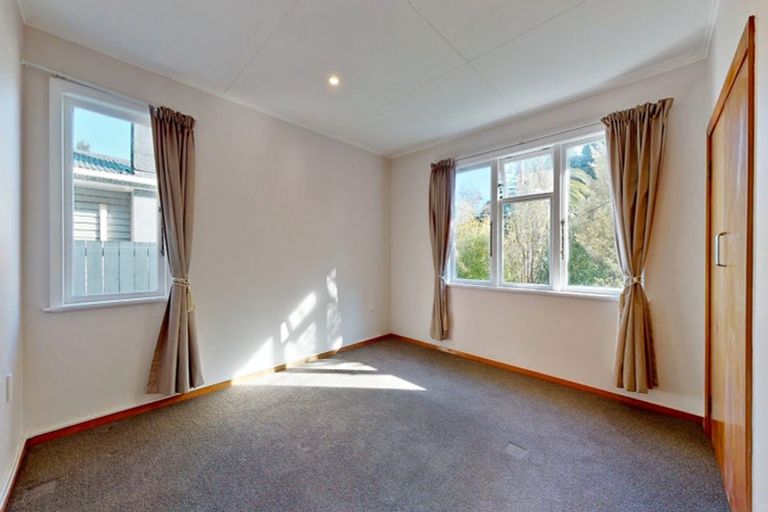 Photo of property in 8 John Street, Stokes Valley, Lower Hutt, 5019