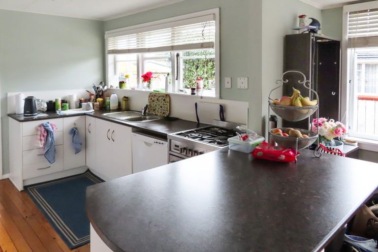 Photo of property in 15 Prouse Grove, Silverstream, Upper Hutt, 5019