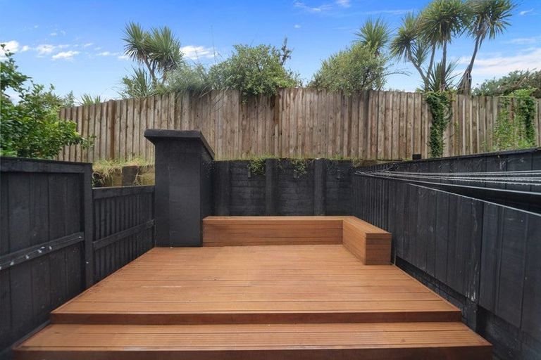 Photo of property in 14 Rara Lane, Manukau, Auckland, 2104