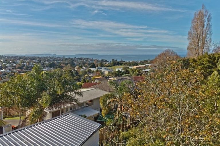 Photo of property in 269 East Coast Road, Mairangi Bay, Auckland, 0630