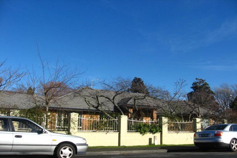 Photo of property in 2/2 Valley Road, Cashmere, Christchurch, 8022
