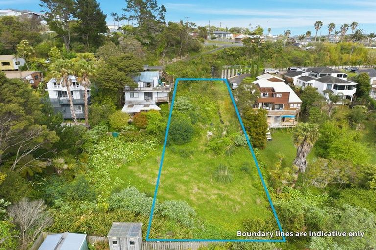 Photo of property in 657 East Coast Road, Browns Bay, Auckland, 0630