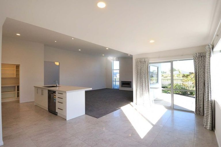 Photo of property in 27 Prestons Park Drive, Marshland, Christchurch, 8083