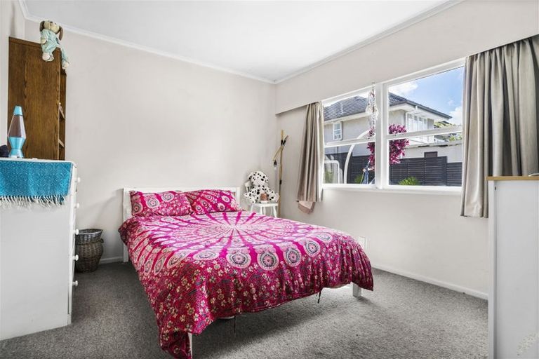 Photo of property in 29a Glenfern Road, Mellons Bay, Auckland, 2014