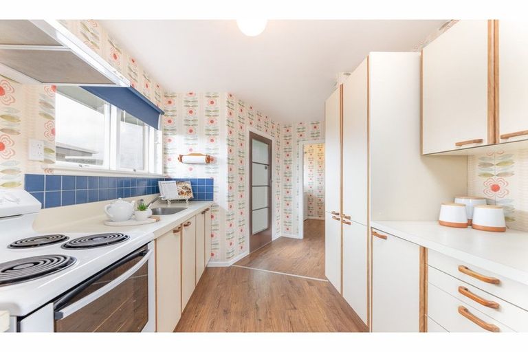 Photo of property in 37 Woodgrove Avenue, North New Brighton, Christchurch, 8083