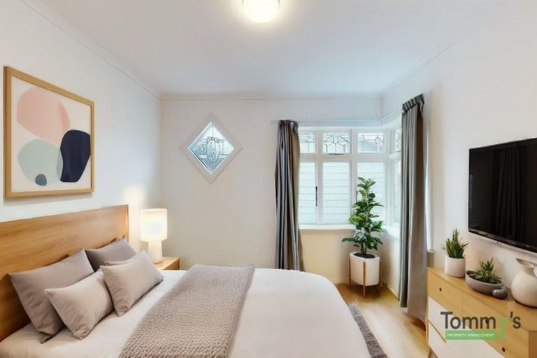 Photo of property in 397 Karori Road, Karori, Wellington, 6012