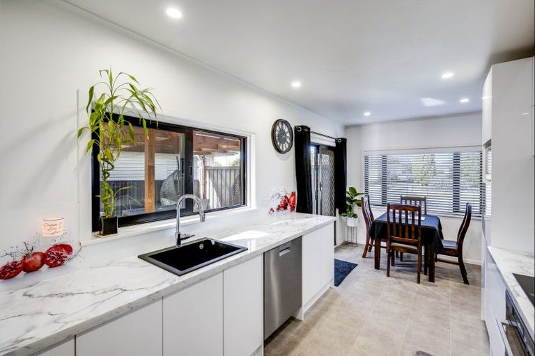 Photo of property in 76 Clarence Cox Crescent, Pirimai, Napier, 4112