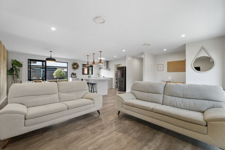 Photo of property in 28 Piata Street, Papamoa Beach, Papamoa, 3118