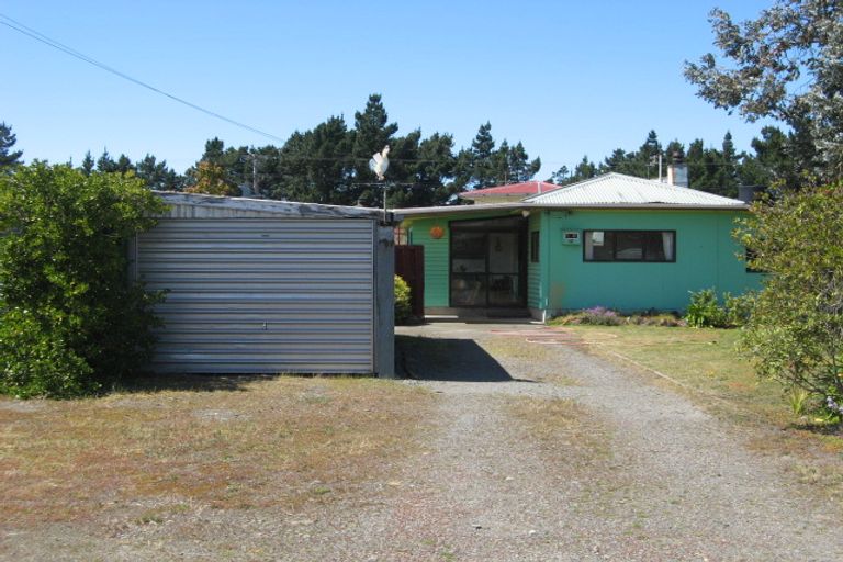 Photo of property in 20 Holton Road, Amberley, 7481