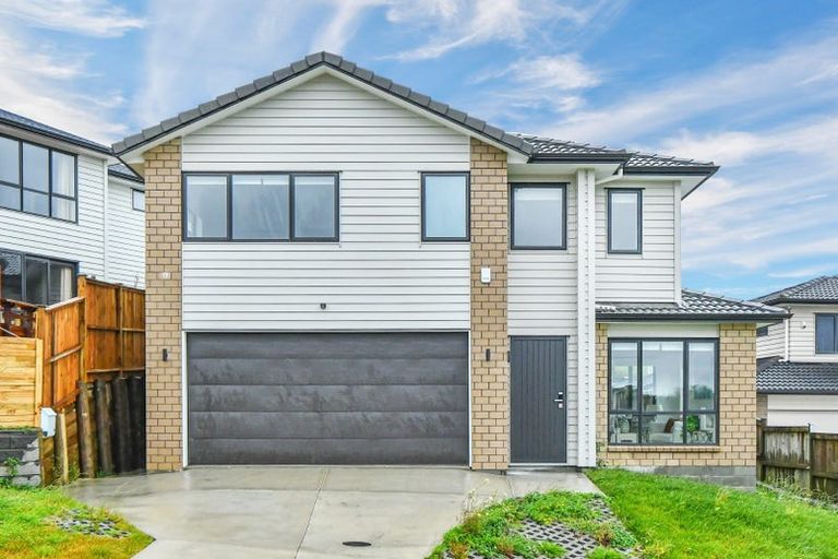 Photo of property in 19 Henriette Place, Totara Park, Auckland, 2105
