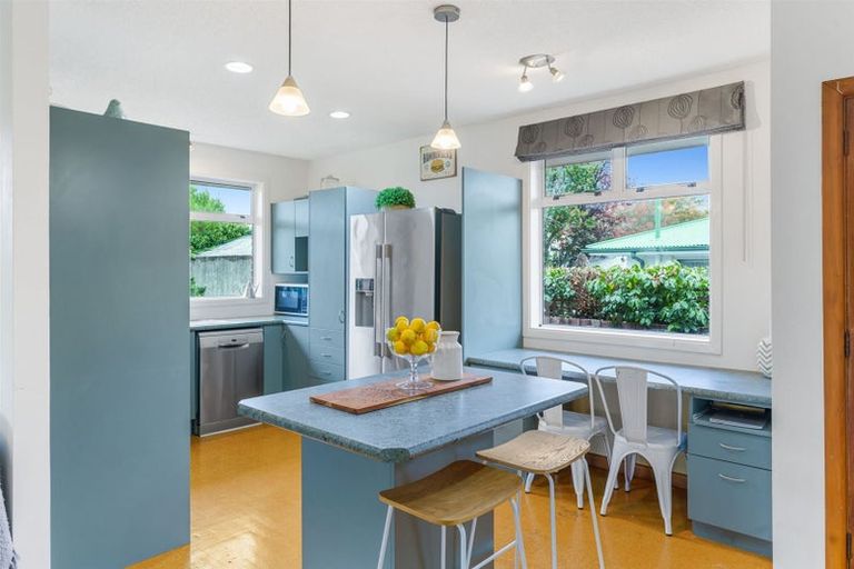 Photo of property in 6 Condell Avenue, Papanui, Christchurch, 8053