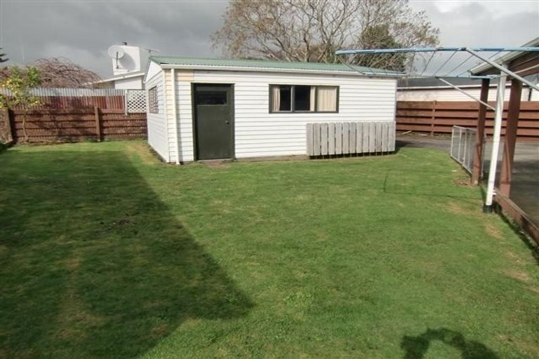 Photo of property in 6 Villa Place, Bell Block, New Plymouth, 4312