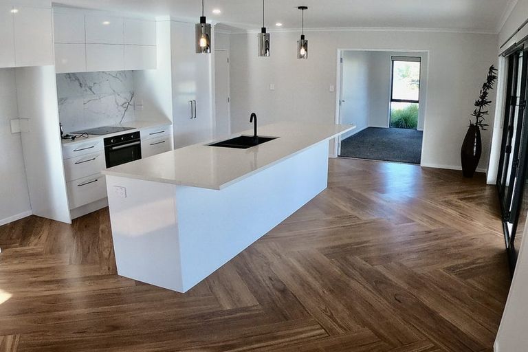 Photo of property in 3 Kihi Place, Ruakaka, 0116