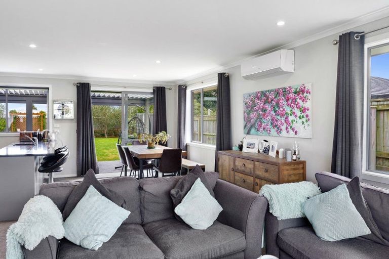 Photo of property in 4 Pohatu Lane, Otaki, 5512