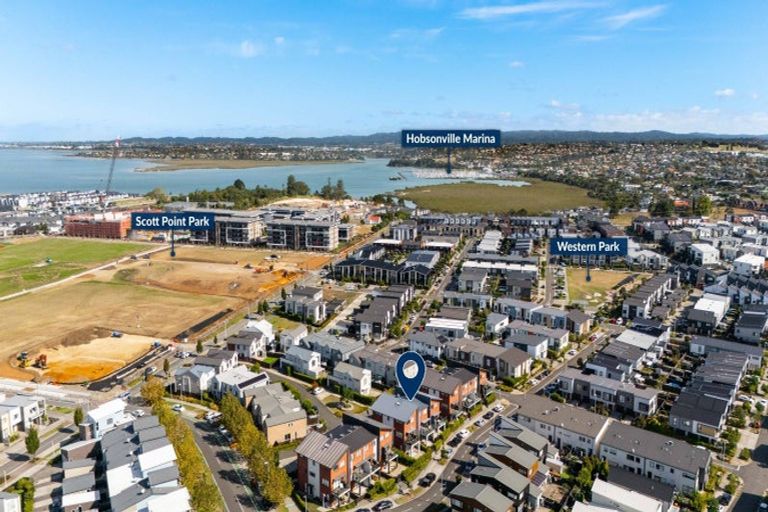 Photo of property in 11 Danga Lane, Hobsonville, Auckland, 0616