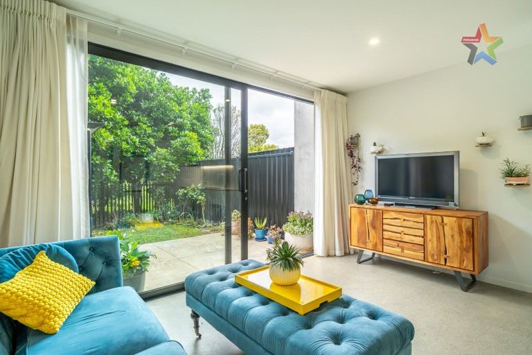 Photo of property in 15 Te Ara O Paetutu, Petone, Lower Hutt, 5012