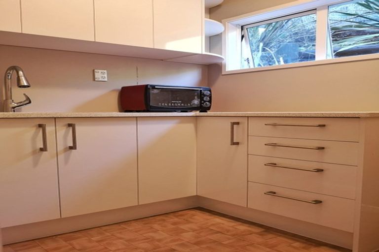 Photo of property in 70a Beach Road, Castor Bay, Auckland, 0620