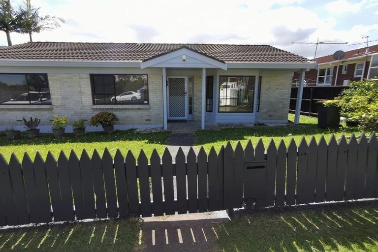 Photo of property in 1/7 Hororata Road, Hauraki, Auckland, 0622