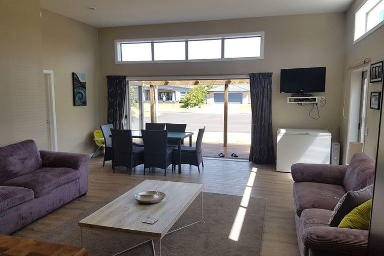 Photo of property in 22 Pacific Place, Whitianga, 3510
