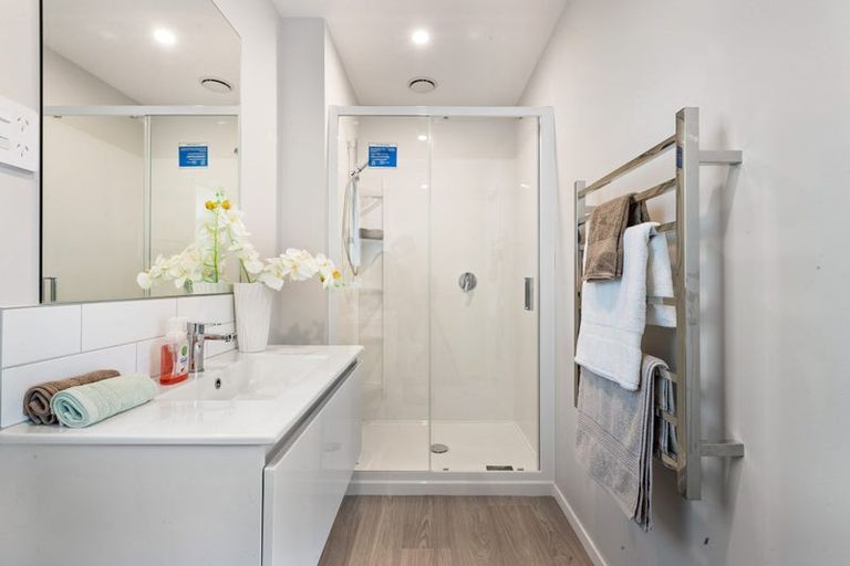 Photo of property in 40a Leo Street, Glen Eden, Auckland, 0602