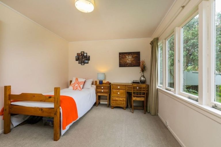 Photo of property in 20 Marae Road, Greenhithe, Auckland, 0632