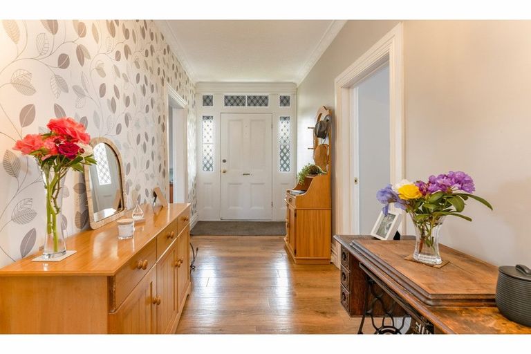 Photo of property in 282 Wainoni Road, Avondale, Christchurch, 8061