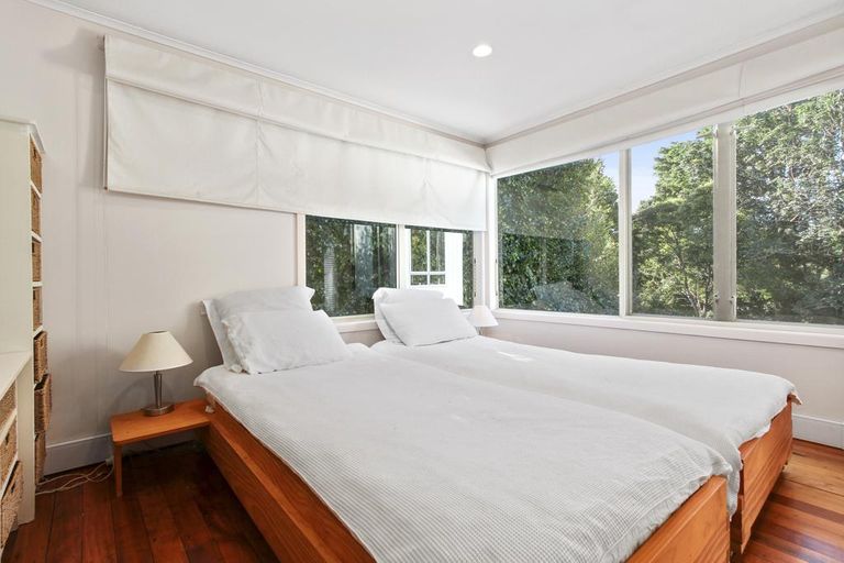 Photo of property in 773 South Titirangi Road, Titirangi, Auckland, 0604