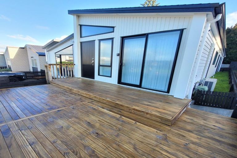 Photo of property in 3a Matakohe Road, Westgate, Auckland, 0814