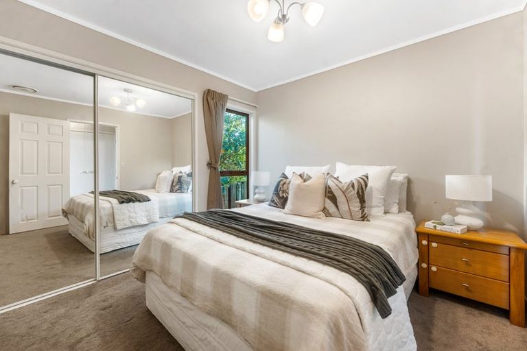 Photo of property in 30 Meadowvale Avenue, Forrest Hill, Auckland, 0620
