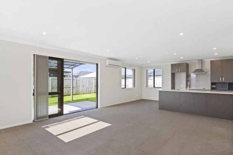 Photo of property in 19 Batty Street, Papamoa Beach, Papamoa, 3118