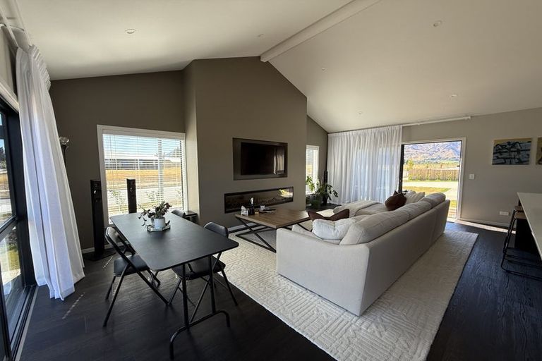 Photo of property in 25 Longview Drive, Lake Hawea, 9382