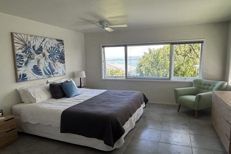 Photo of property in 47 Hadfield Street, Beach Haven, Auckland, 0626